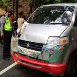 Mobil Sigap Terjun Bebas ke Jurang