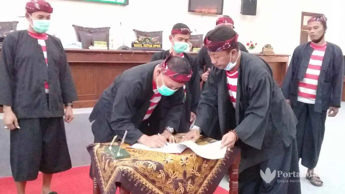 Momen Dirgahayu Sampang 397, DPRD Sahkan Tiga Raperda Usulan