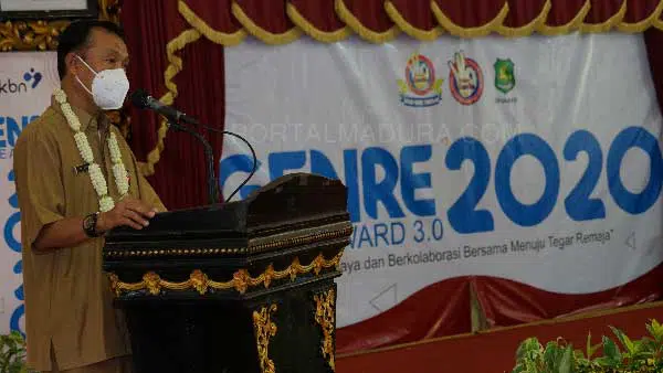 Sekda Sumenep Ir. Edy Rasyadi, M.Si. Saat Memberi Sambutan (Foto: Badri S / PortalMadura.com)