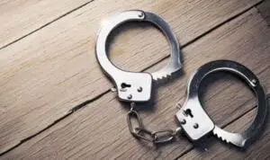 9 Pemuda Pesta Inex di Karaoke Wiraraja Bersama Seorang Cewek