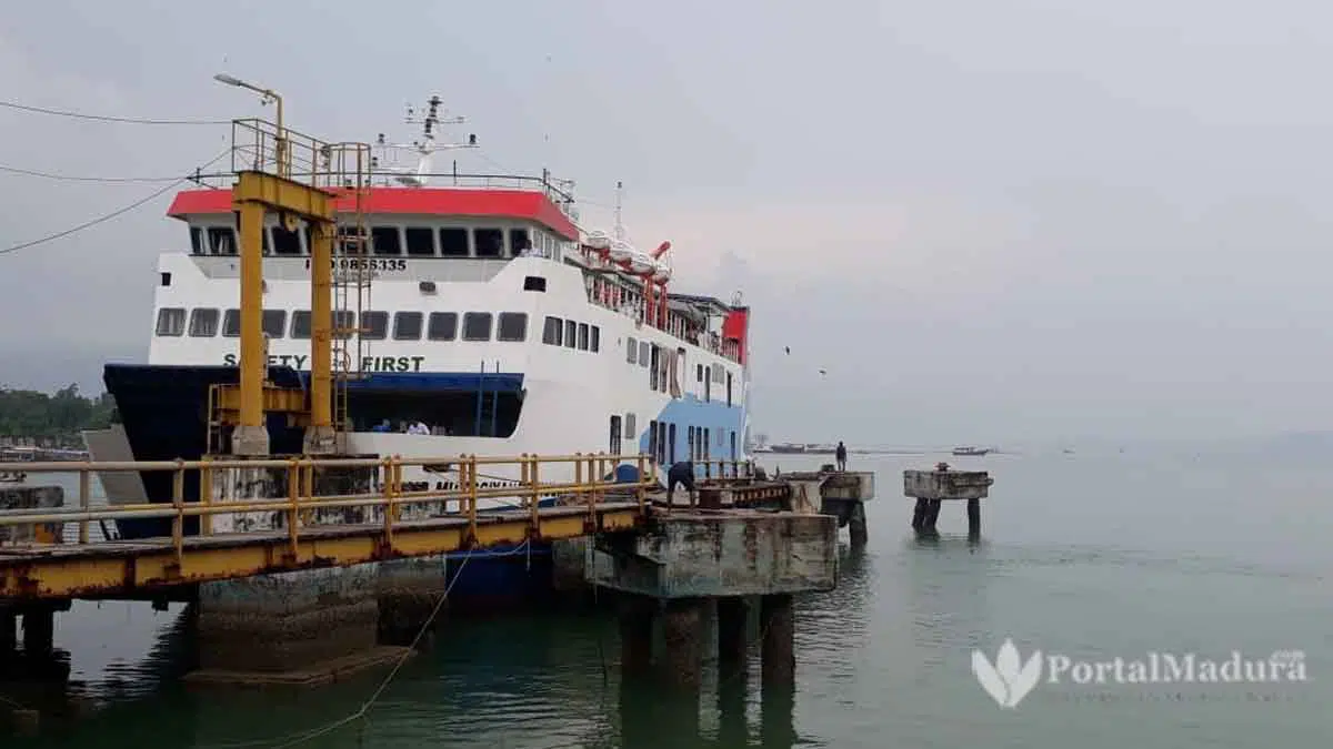 Cuaca Buruk, Aktivitas Pelayaran Antar Pulau Terhenti di Sumenep
