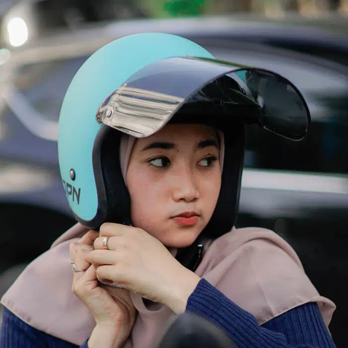helm bogo wanita