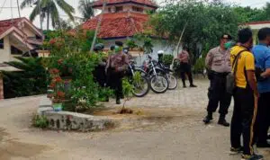 Dijaga Polisi, Rumah Mahfud MD di Desa Plakplak Dikabarkan Akan Didatangi Massa