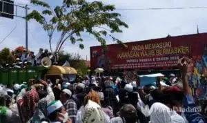 Minta Dibebaskan, Simpatisan HRS "Luruk" Polres Sampang