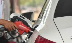 Cegah Mobil Terbakar Saat Mengisi Bensin di SPBU dengan 8 Cara Ini