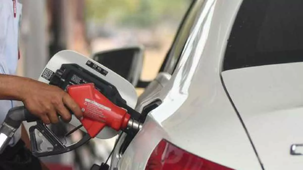 Cegah Mobil Terbakar Saat Mengisi Bensin di SPBU dengan 8 Cara Ini