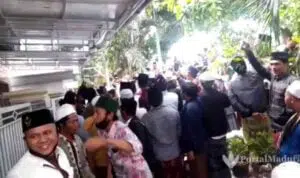 Rumah Ibunda Mahfud MD di Pamekasan Digeruduk Simpatisan FPI