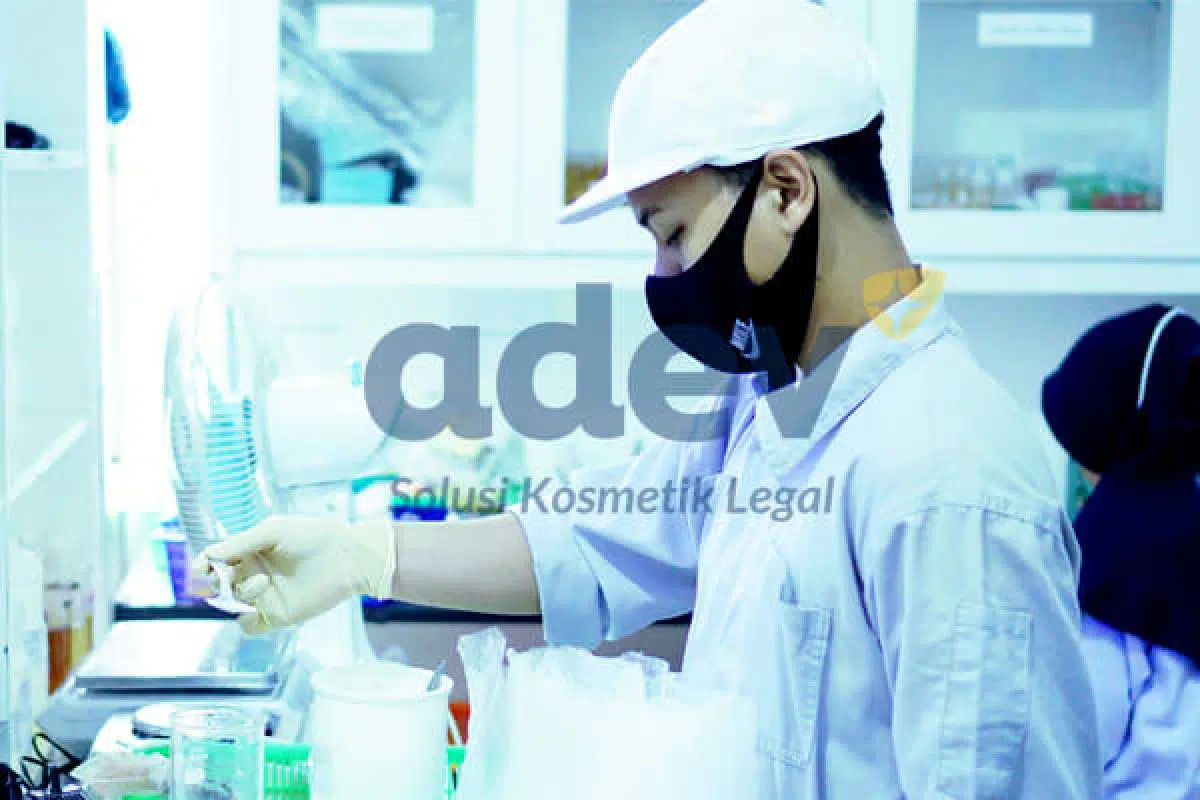Mulai Bisnis Kosmetik Brand Sendiri dengan Cara Maklon ala Artis