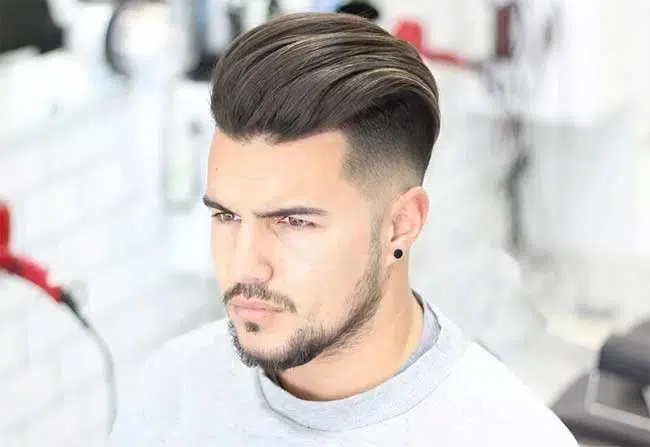 model rambut jambul pria Classic Pompadour