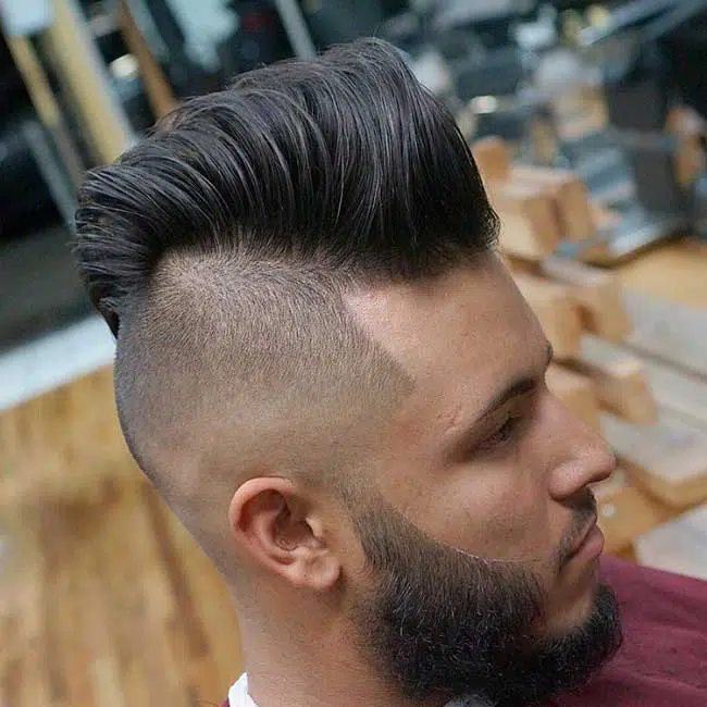 model rambut jambul pria Extreme Pompadour