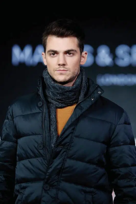 model rambut jambul pria Quiff Klasik 2