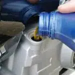 Jarak Ideal dan Tata Cara yang Benar Ganti Oli Motor