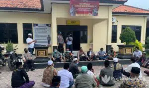 Simpatisan HRS Datangi Polsek Sokobanah Sampang