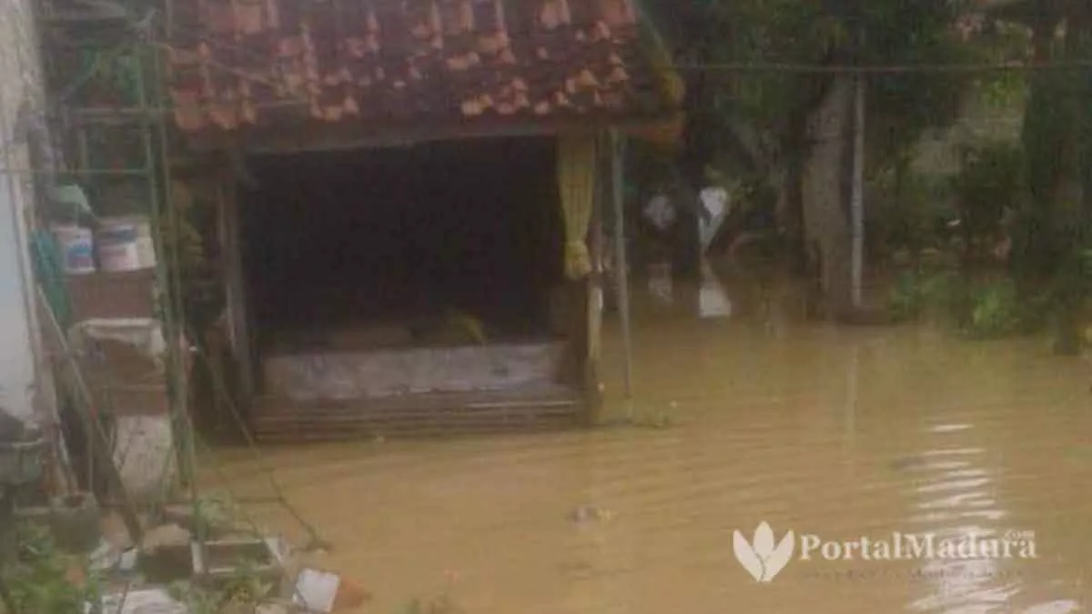Sempat Terjadi Genangan Air Hingga 60 Cm di Empat Wilayah Kota Pamekasan