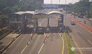 Rapid Test Keluar Masuk Jembatan Suramadu pada Pergantian Tahun Baru