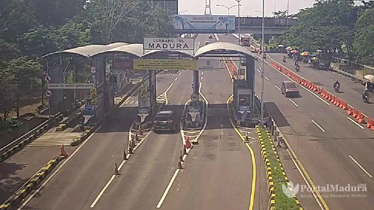 Rapid Test Keluar Masuk Jembatan Suramadu pada Pergantian Tahun Baru