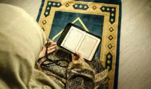 Baca-Dua-Ayat-Terakhir-Surah-At-Taubah,-Manfaatnya-Sungguh-Dahsyat