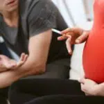 Berikut 4 Dampak yang Akan Terjadi Jika Ibu Hamil Hirup Asap Rokok