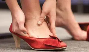 Berikut Cara Atasi Sepatu yang Kekecilan dengan Mudah