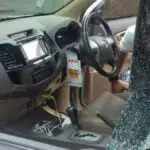 Cara Cepat Pecahkan Kaca Mobil Saat Kondisi Darurat