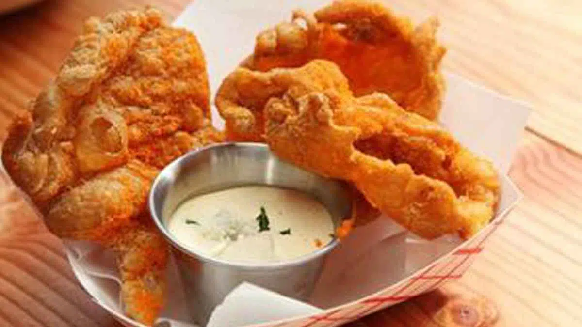 Dampak Buruk yang Akan Anda Rasakan Terlalu Banyak Konsumsi Kulit Ayam