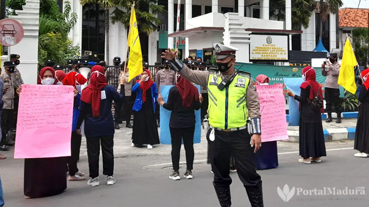Demo Kejari, PMII Sampang Desak Terapkan Hukuman Kebiri