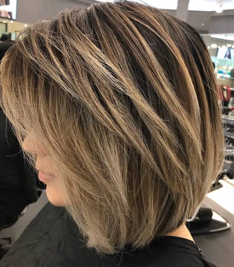 Gaya Rambut Wanita 2021 Layered bob