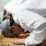 Jangan Lalaikan Salat Anda Meski Saat Jam Kerja