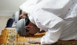 Jangan-Lalaikan-Salatmu-Meski-Saat-Jam-Kerja