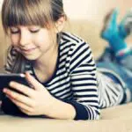 Anak Kecanduan Gadget? Ini 5 Cara Mengatasinya