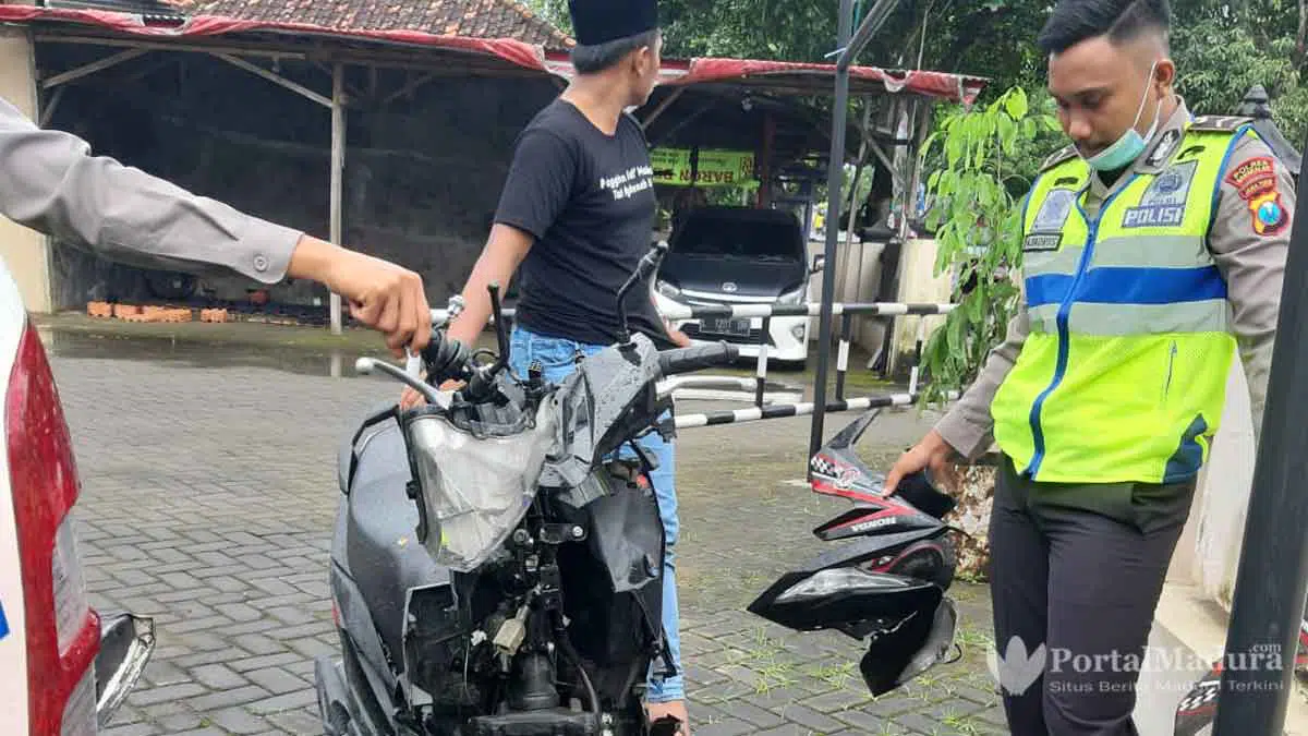 Motor Vs Pikap, Pemotor Dievakuasi ke Sangkal Putung