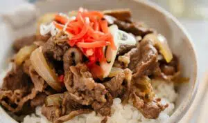 Resep-Gyudon-Beef-yang-Enak-dan-Mudah-Dibuat