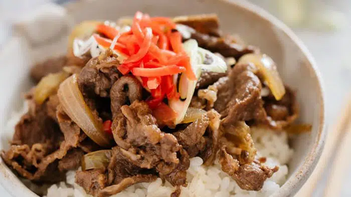 Resep-Gyudon-Beef-yang-Enak-dan-Mudah-Dibuat