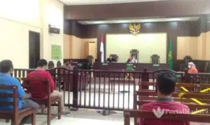 Terbukti Langgar Prokes, PN Sampang Terapkan Sanksi Denda Bagi 20 Warga