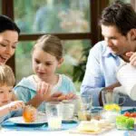 Tips Biasakan Anak Untuk Rajin Sarapan Pagi