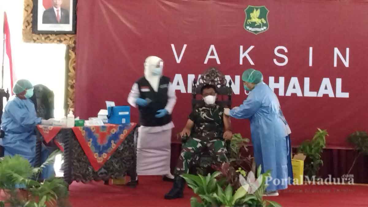 Pertama, Dandim 0827 Sumenep Disuntik Vaksin Covid-19