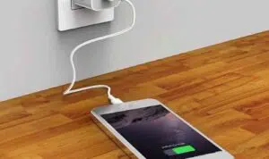 6 Cara Atasi Handphone yang Tak Bisa di Charge