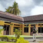 Sekolah Lakukan PTM, Sanksi Menunggu