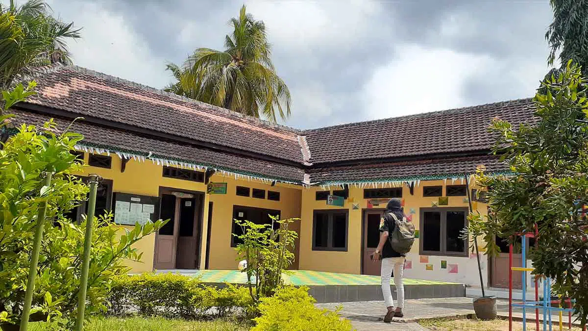 Sekolah Lakukan PTM, Sanksi Menunggu