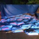 Ban Bocor, Truk Fuso Bermuatan Garam Terguling