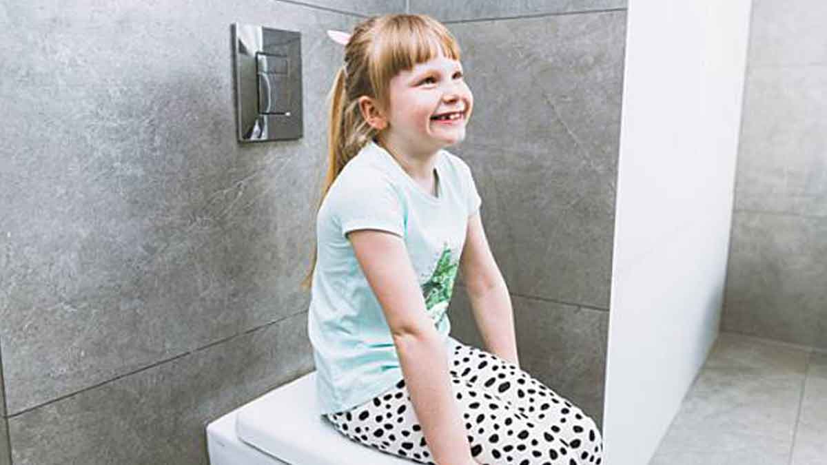 5 Cara Ajarkan Anak Menggunakan Toilet