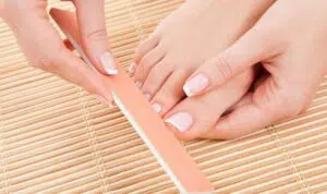 5 Manfaat Rutin Manicure Pedicure Untuk Kesehatan