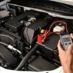 Aki Mobil Bau dan Panas? Atasi dengan 3 Cara Jitu Ini