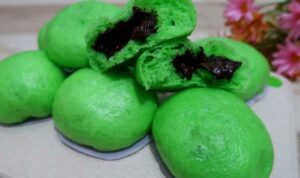 Resep Bakpao Pandan Isi Cokelat Lumer yang Empuk