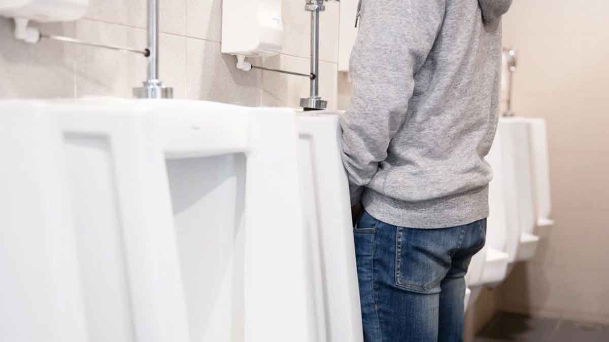 Ingin Tahu Kondisi Kesehatan? Cek dari 7 Macam Bau Urine Ini