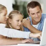 Bunda, Ini Cara Bijak Menggunakan Internet yang Aman Untuk Anak
