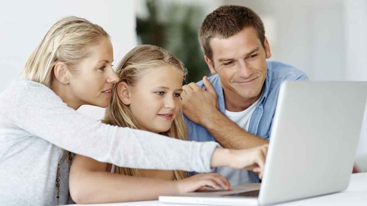Bunda, Ini Cara Bijak Menggunakan Internet yang Aman Untuk Anak