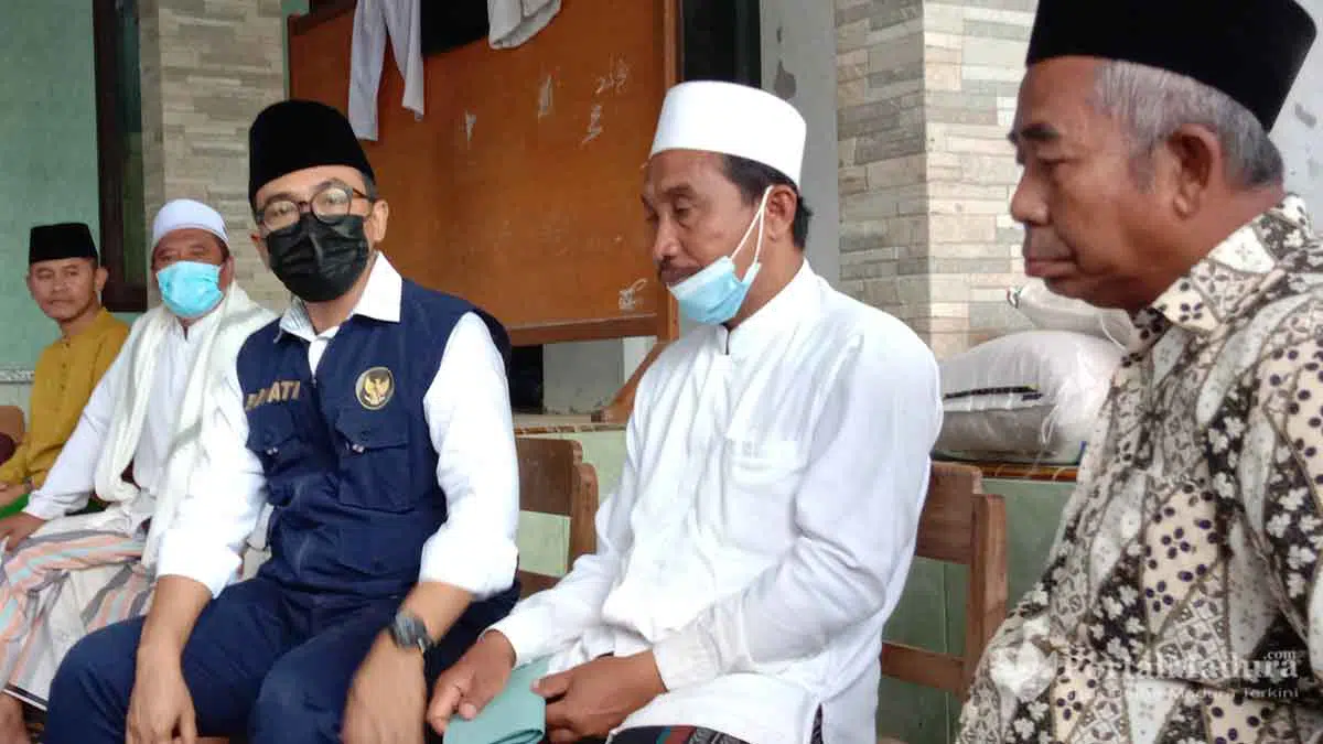 Bupati Baddrut Tamam Gratiskan Biaya Korban Pengobatan Tanah Longsor