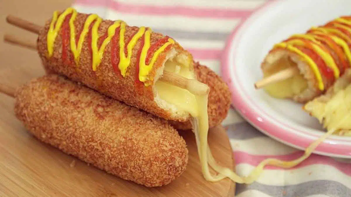 Corn Dog Jajanan Kekinian yang Enak dan Bikin Nagih