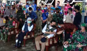 Gubernur Jawa Timur Kunjungi Lokasi Longsor